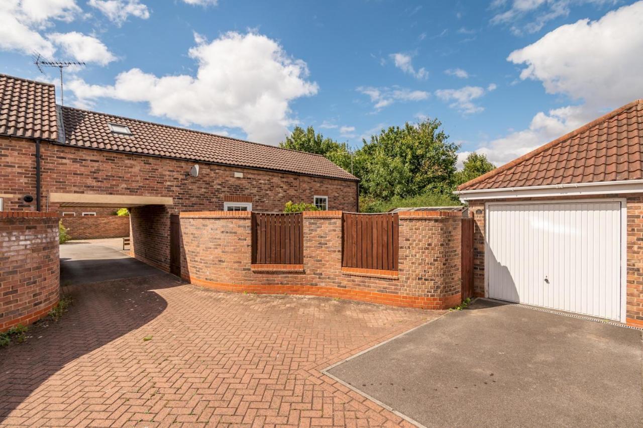 Pass The Keys Charming Cottage Near Clifton Moor York Exterior foto